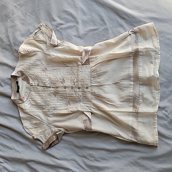 Bebe nude colored blouse - Picture 2 of 8